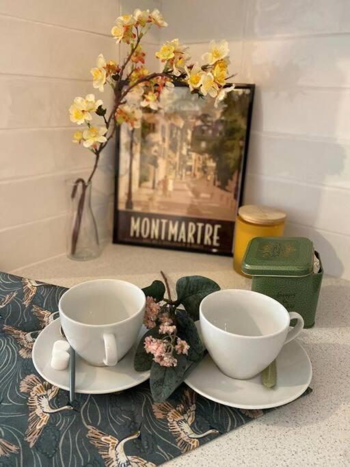 Apartamento Charming Flat In Montmartre - Imhost París Exterior foto